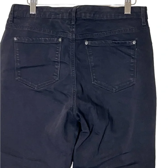 Gloria Vanderbilt | Rail straight high rise classic black jeans size 8 - Picture 9 of 13